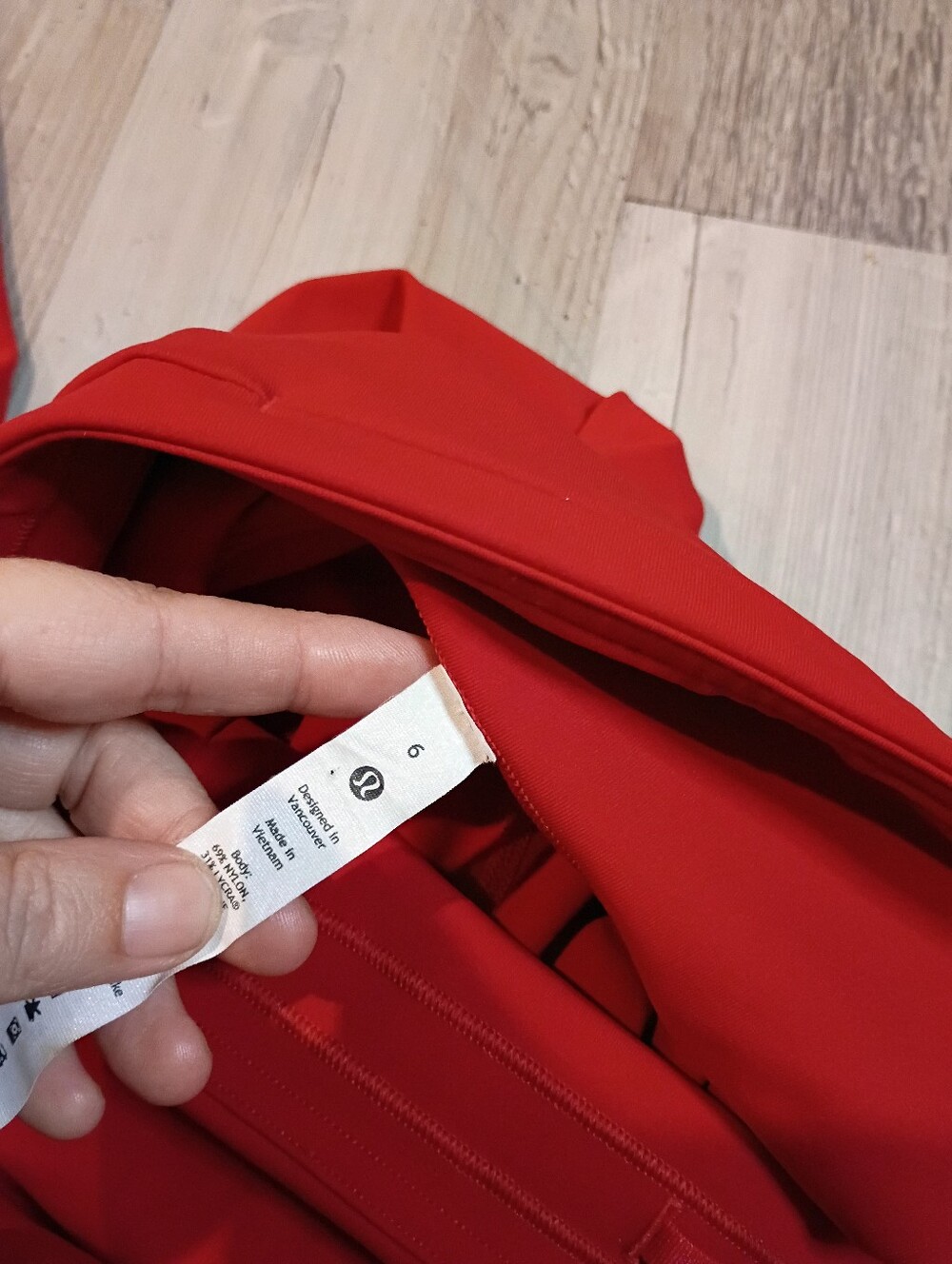 Lululemon - Picture 6 of 6